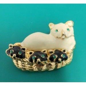 Vintage Cat Moving Kittens Basket Brooch Rhinestone Eyes Lapel Hat Pin Goldtone